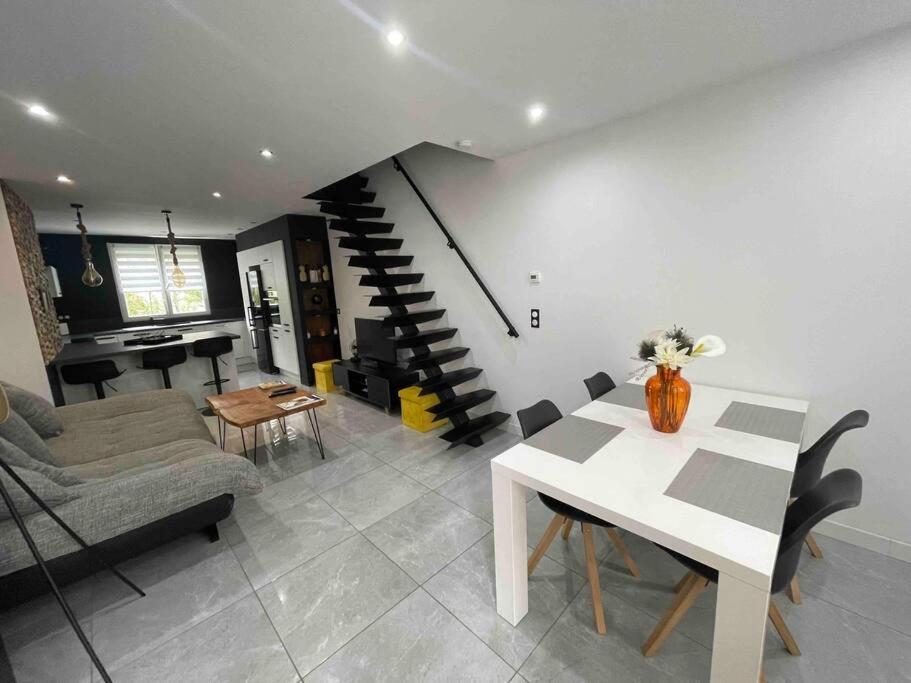 Duplex Cosy Nancy A 10 Minutes Apartment Maxéville Exterior foto